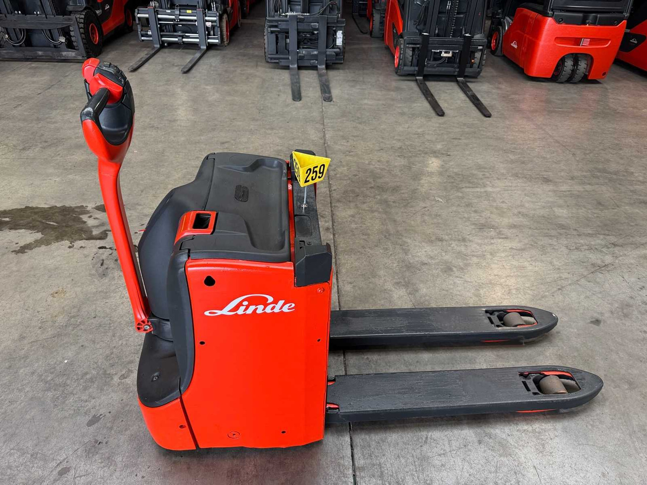 2021 LINDE T16L PALLET TRUCK ANT STACKER INITIAL STROKE 1,675 HOURS - Вилочный погрузчик: фото 5 2021 LINDE T16L PALLET TRUCK ANT STACKER INITIAL STROKE 1,675 HOURS - Вилочный погрузчик: фото 5
