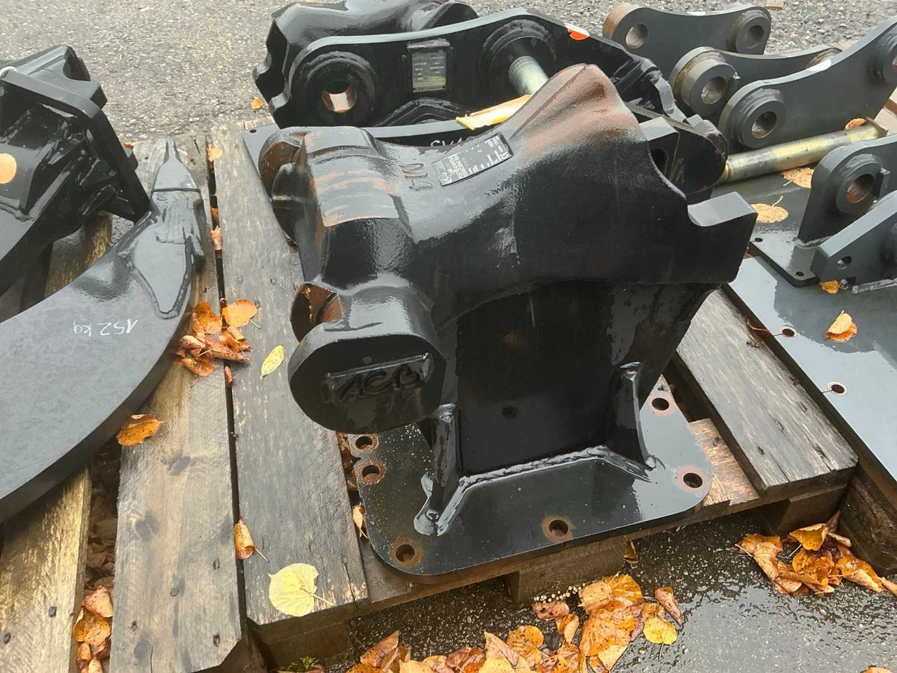 ACB - 2018 - MOUNTING PLATE FOR SOCOMEC DMS400 HYDRAULIC BREAKER - Колёсный погрузчик: фото 1 ACB - 2018 - MOUNTING PLATE FOR SOCOMEC DMS400 HYDRAULIC BREAKER - Колёсный погрузчик: фото 1