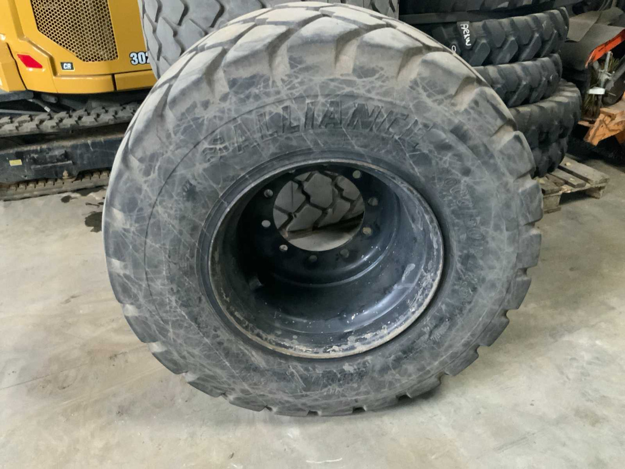 Alliance 600/50 R22.5 - Шины и диски для Тракторов: фото 2 Alliance 600/50 R22.5 - Шины и диски для Тракторов: фото 2