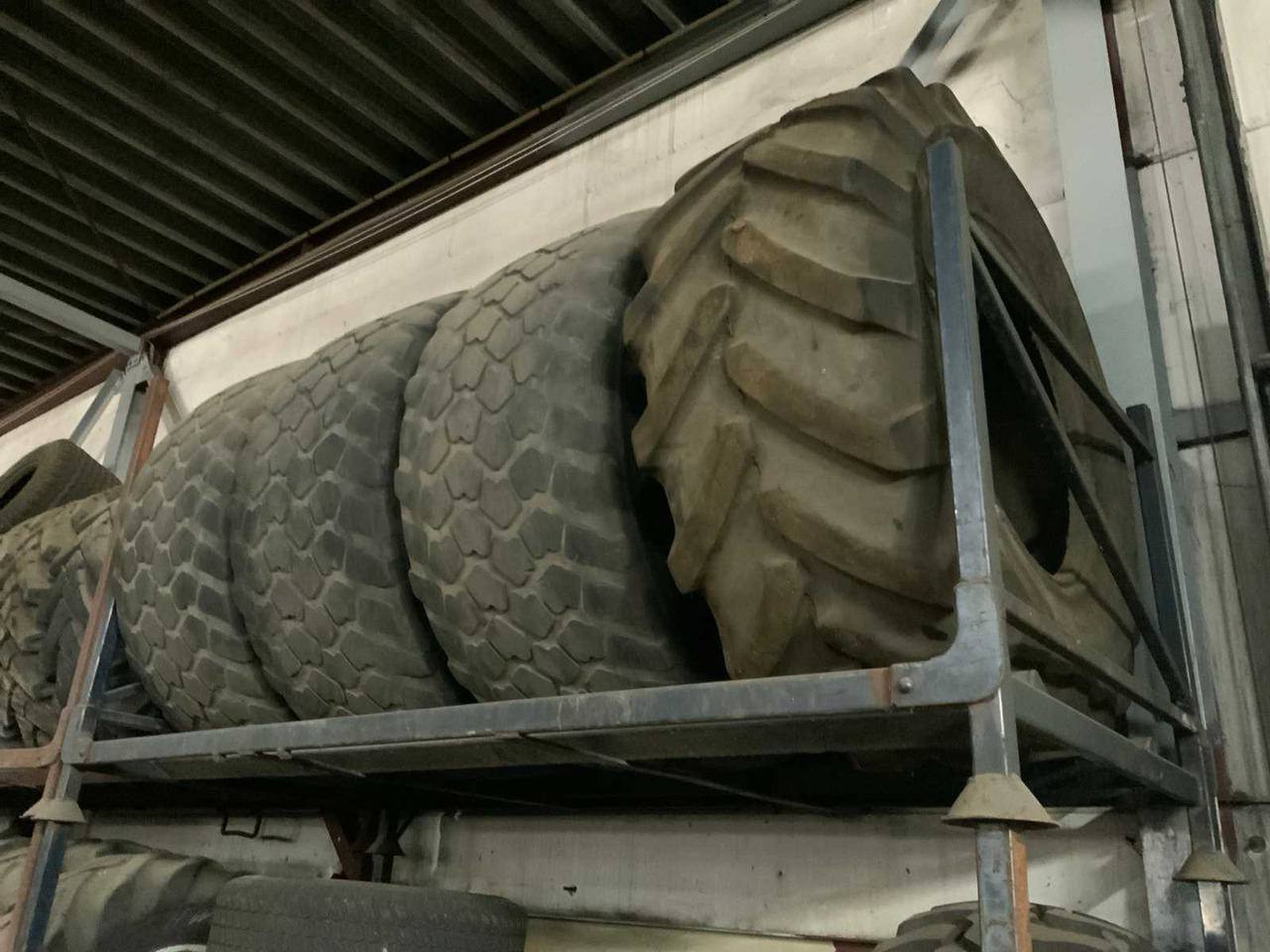Batch of tyres (approx. 45 pieces) - Шины и диски для Тракторов: фото 5 Batch of tyres (approx. 45 pieces) - Шины и диски для Тракторов: фото 5