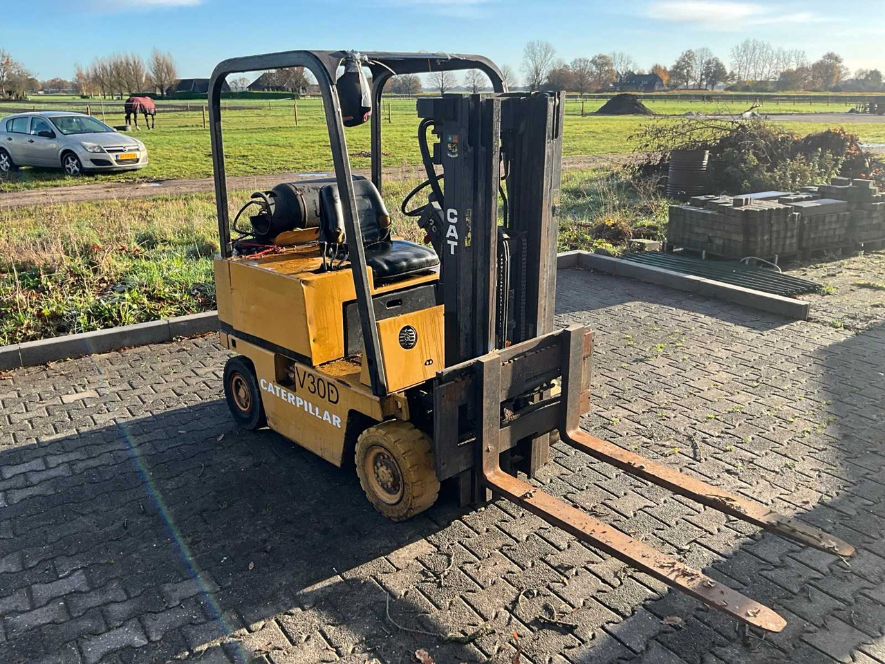 CATARPILLAR V30D FORKLIFT - Вилочный погрузчик: фото 3 CATARPILLAR V30D FORKLIFT - Вилочный погрузчик: фото 3