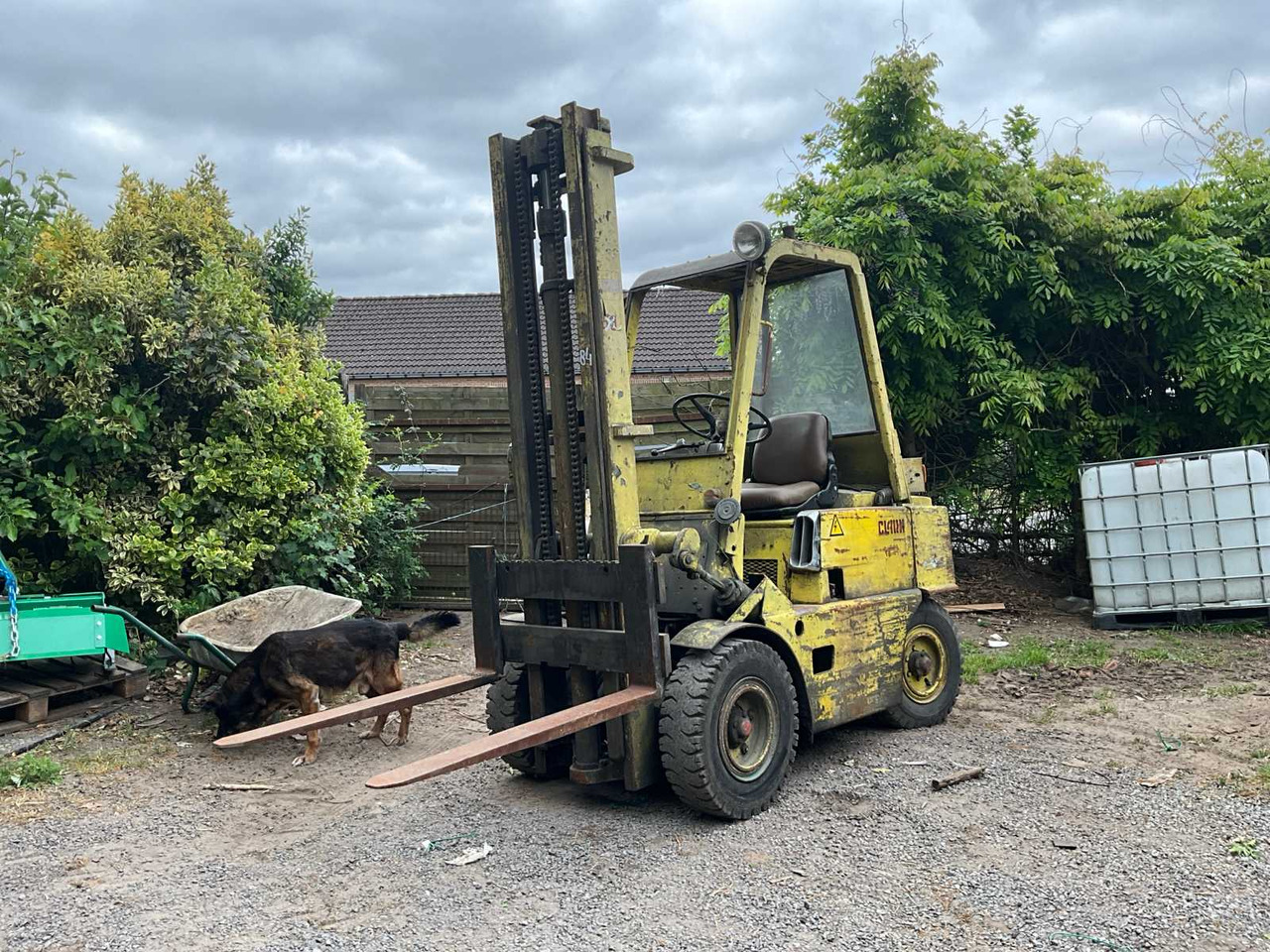 CLARK FORKLIFT - Вилочный погрузчик: фото 1 CLARK FORKLIFT - Вилочный погрузчик: фото 1