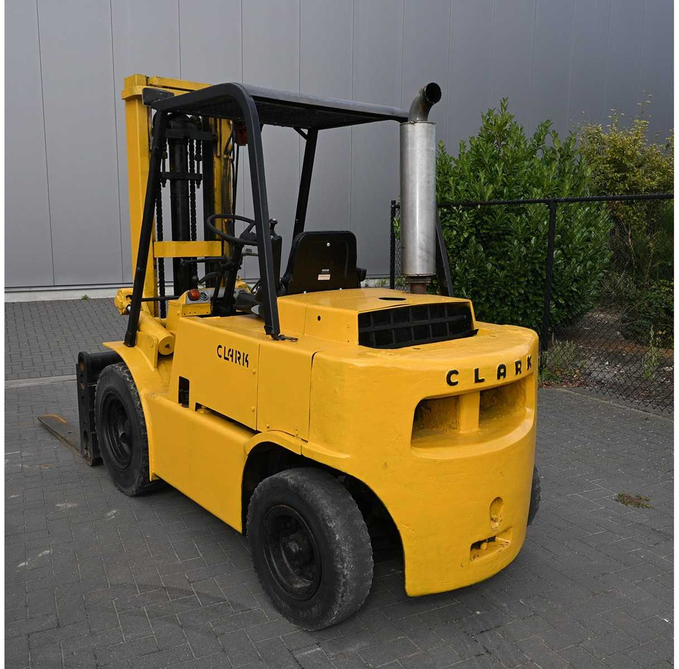 CLARK - FORKLIFT - Вилочный погрузчик: фото 3 CLARK - FORKLIFT - Вилочный погрузчик: фото 3