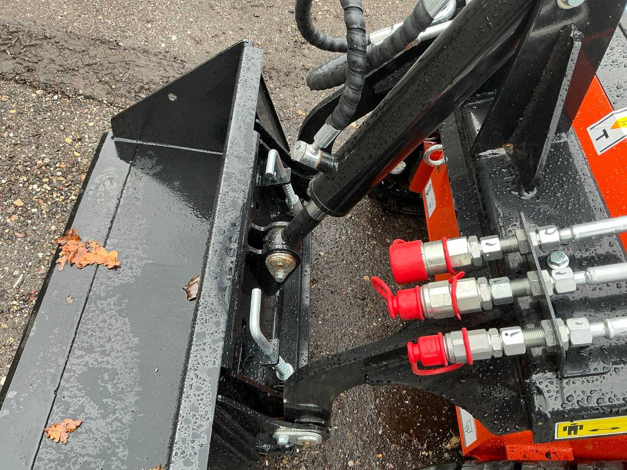 Мини-погрузчик с бортовым поворотом Captok 36C: фото 15