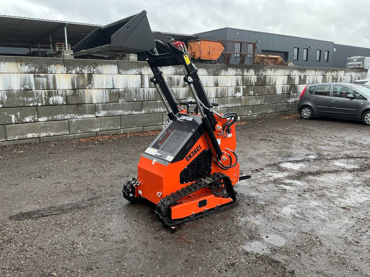 Мини-погрузчик с бортовым поворотом Captok 36C: фото 27