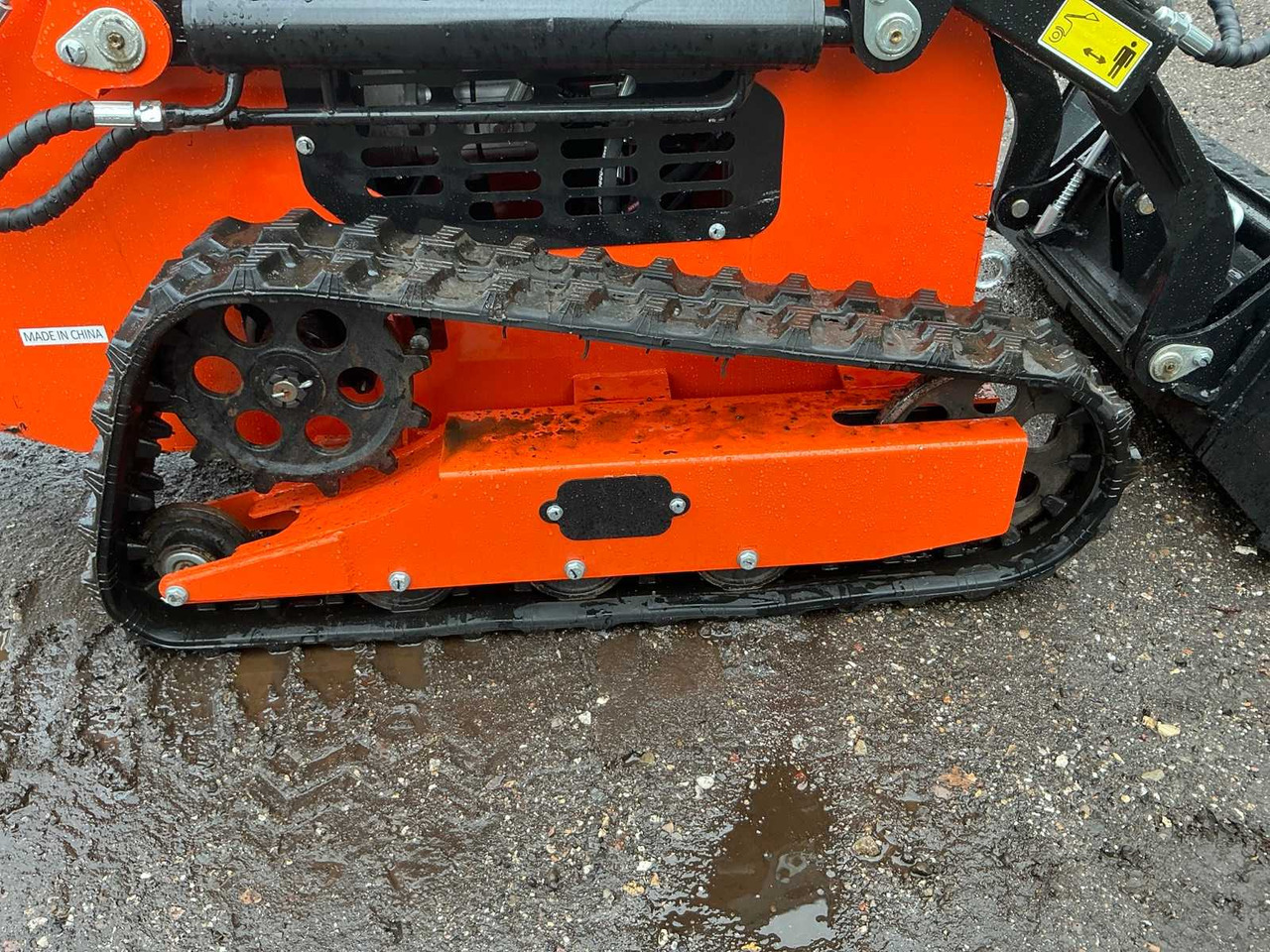 Мини-погрузчик с бортовым поворотом Captok 36C: фото 12