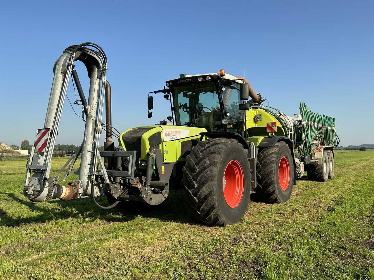 Claas Xerion 3800 Trac VC - PTLX 28 - Навозоразбрасыватель: фото 1 Claas Xerion 3800 Trac VC - PTLX 28 - Навозоразбрасыватель: фото 1