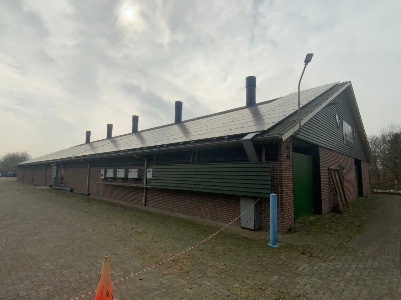 Complete prefab barn with solar panel installation - Инвентарь для животноводства: фото 3 Complete prefab barn with solar panel installation - Инвентарь для животноводства: фото 3