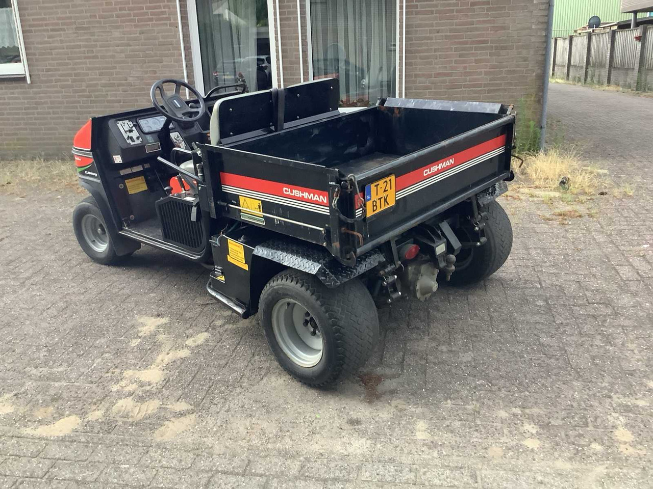 Cushman Turf truckstelsel - Внедорожный самосвал: фото 4 Cushman Turf truckstelsel - Внедорожный самосвал: фото 4