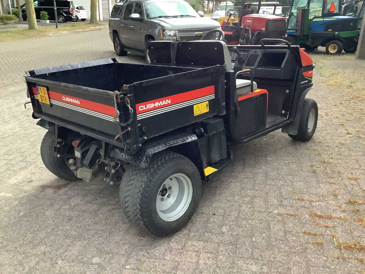 Cushman Turf truckstelsel - Внедорожный самосвал: фото 3 Cushman Turf truckstelsel - Внедорожный самосвал: фото 3