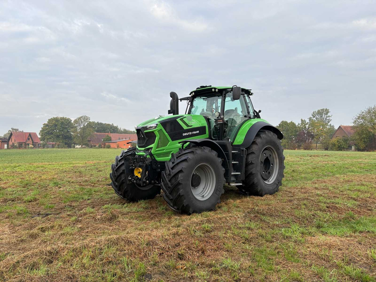 DEUTZ-FAHR 8280 TTV FARM TRACTOR - Трактор: фото 1 DEUTZ-FAHR 8280 TTV FARM TRACTOR - Трактор: фото 1