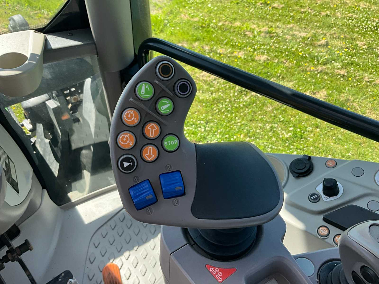 Трактор Deutz-fahr 6125 C TTV: фото 42