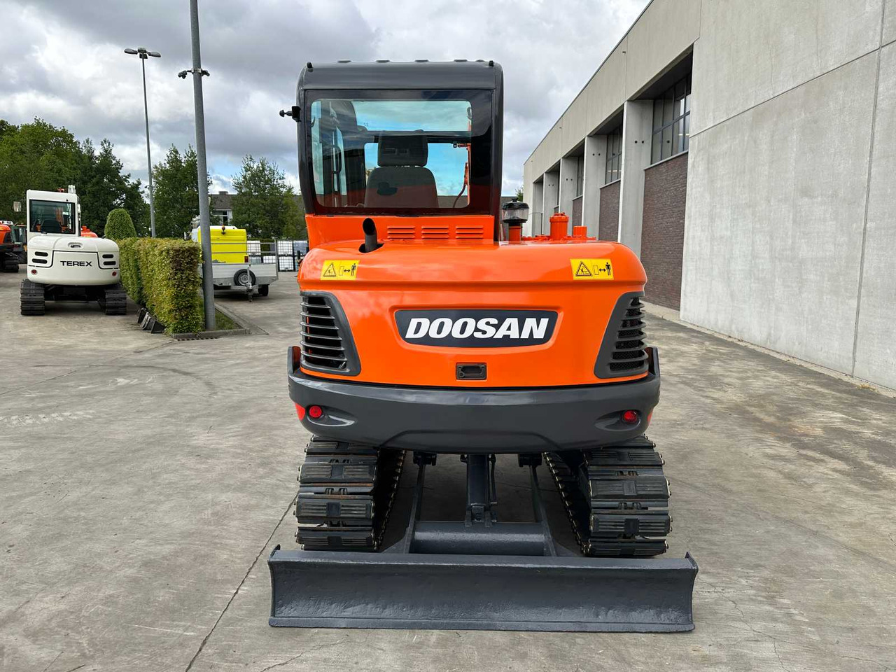 Doosan DX55-9C - Гусеничный экскаватор: фото 5 Doosan DX55-9C - Гусеничный экскаватор: фото 5