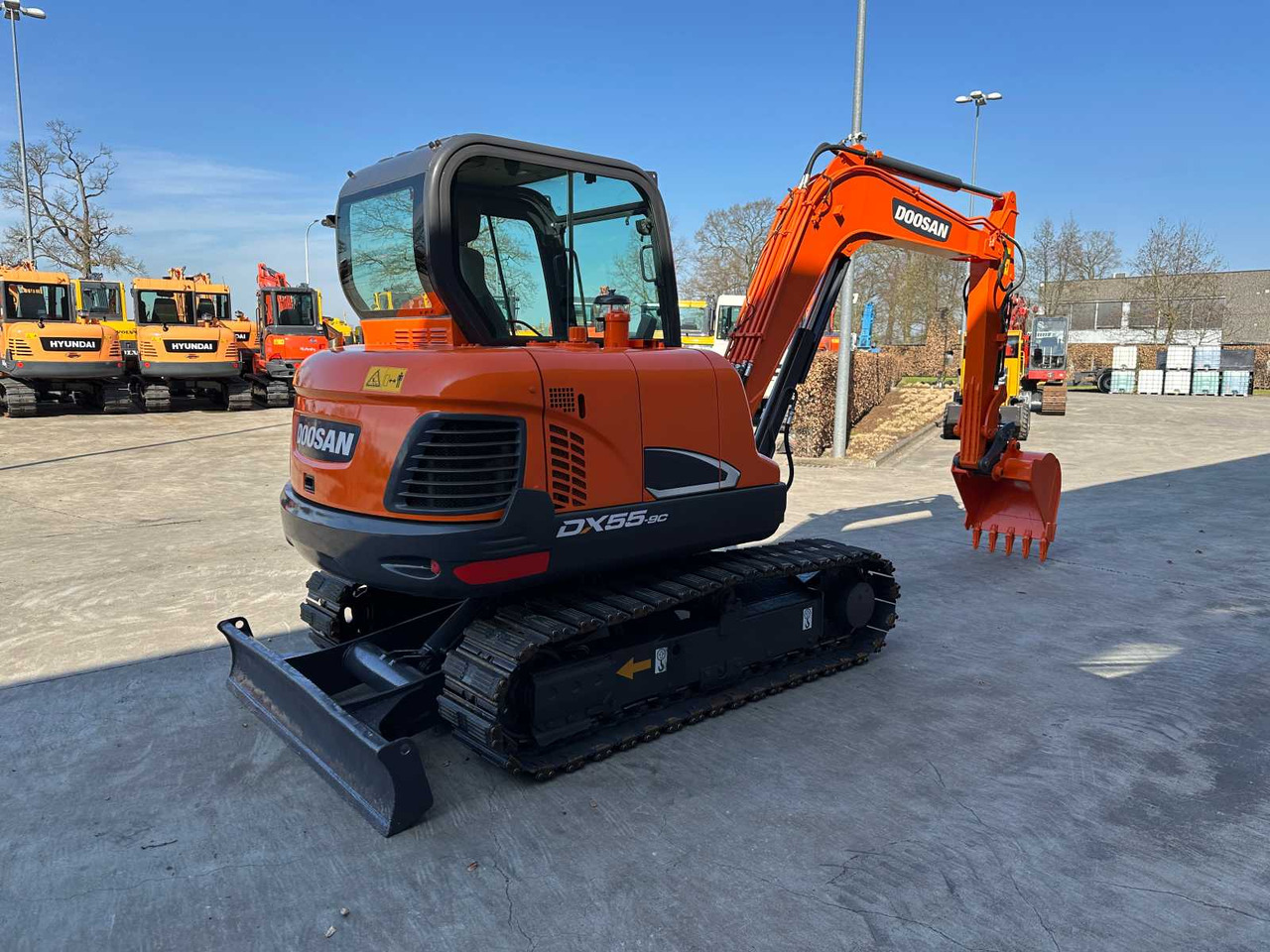 Doosan DX55-9C - Гусеничный экскаватор: фото 4 Doosan DX55-9C - Гусеничный экскаватор: фото 4