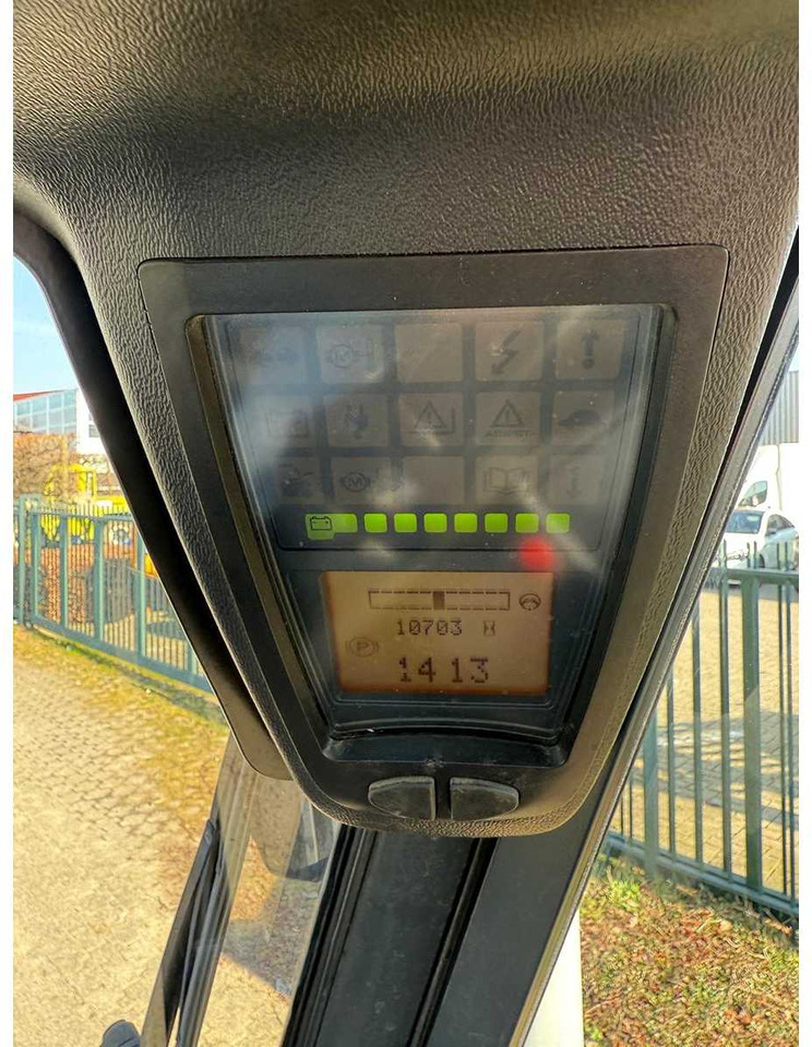 Вилочный погрузчик ELECTRIC LINDE E80-01/900 BATTERY 2020 - 4.5M FORK POSITIONER, SIDE-SHIFT - FORKLIFT YEAR OF MANUFACTURE 2017: фото 19