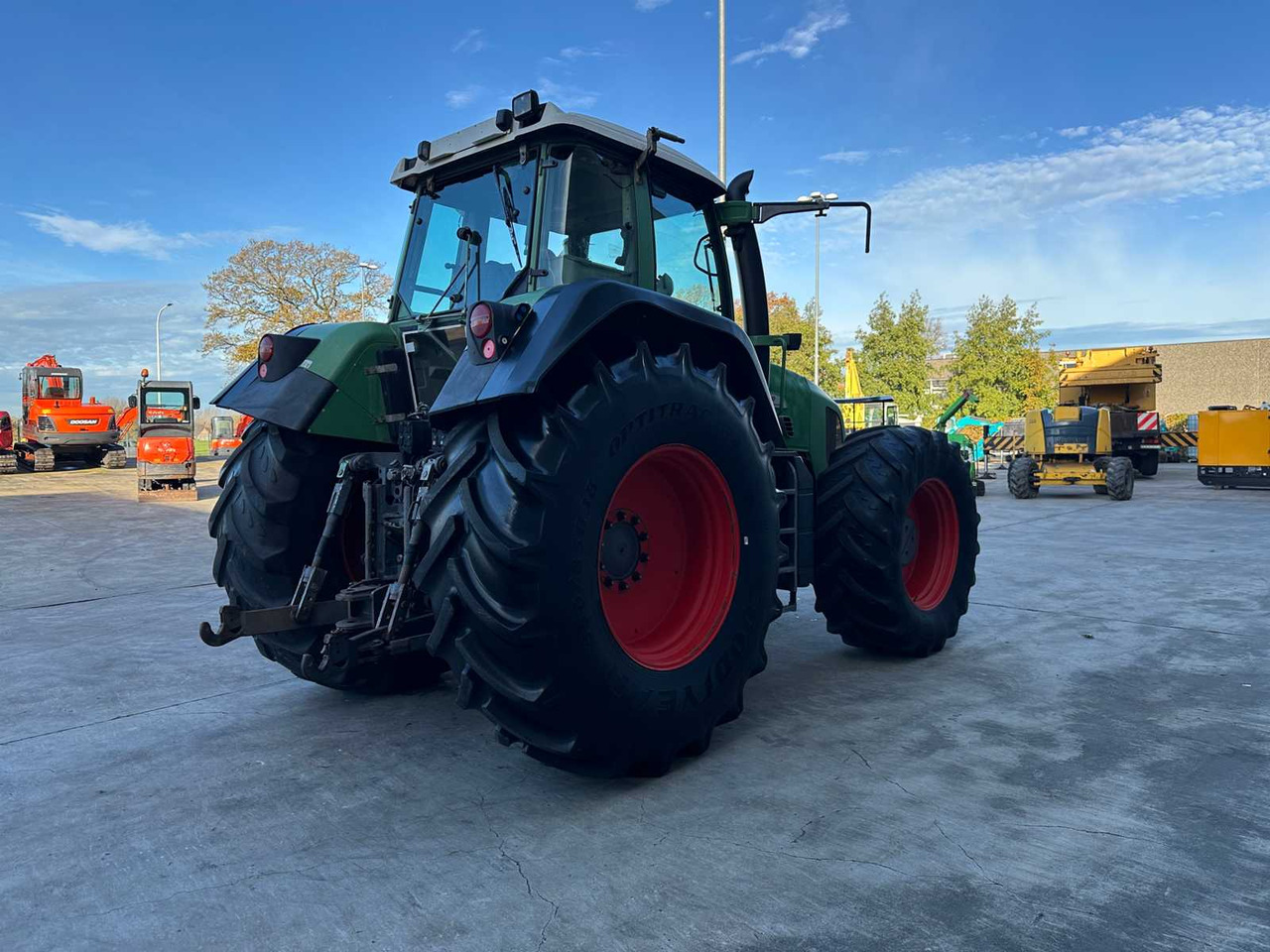 FENDT - 2002 - 926 - FOUR-WHEEL DRIVE AGRICULTURAL TRACTOR - Трактор: фото 4 FENDT - 2002 - 926 - FOUR-WHEEL DRIVE AGRICULTURAL TRACTOR - Трактор: фото 4