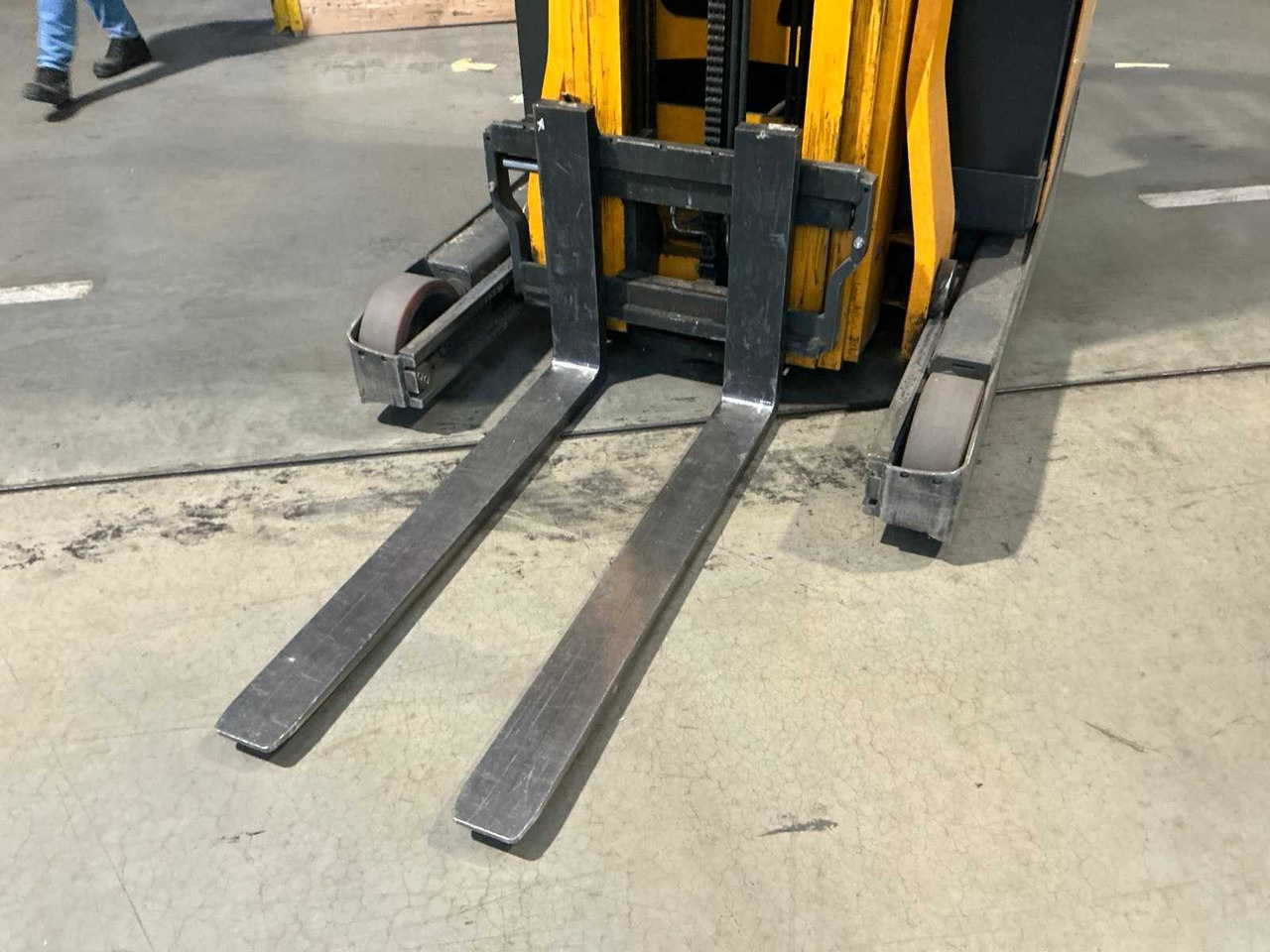 FORKLIFT TRUCK - JUNGHEINRICH - ETV 214 - 2012 - Вилочный погрузчик: фото 4 FORKLIFT TRUCK - JUNGHEINRICH - ETV 214 - 2012 - Вилочный погрузчик: фото 4