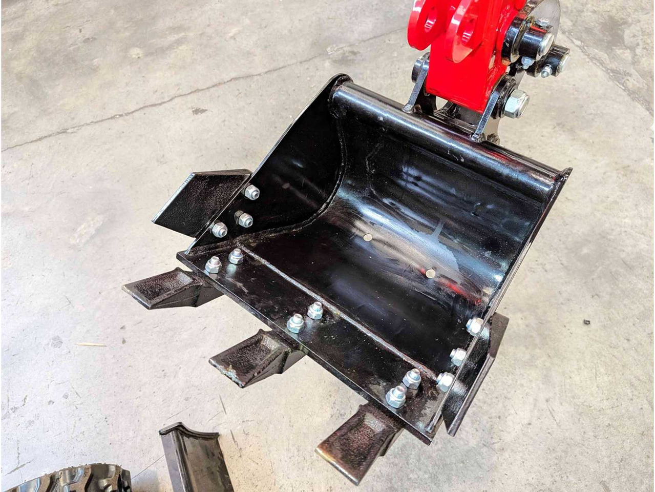 FREUTEK EKN0015 HEAVY DUTY DIESEL MINI-EXCAVATOR 8,6 KW - Мини-экскаватор: фото 3 FREUTEK EKN0015 HEAVY DUTY DIESEL MINI-EXCAVATOR 8,6 KW - Мини-экскаватор: фото 3