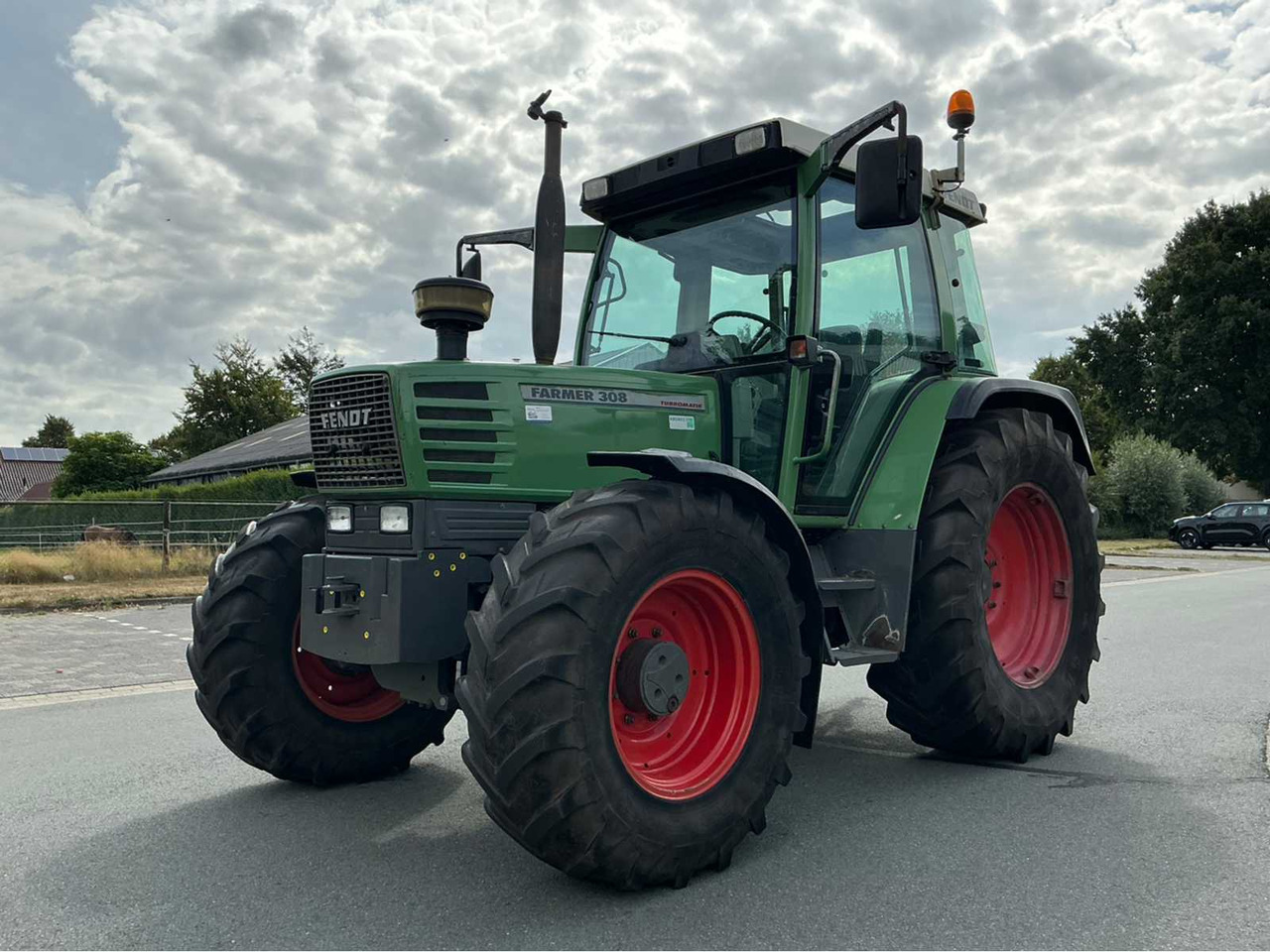 Fendt Farmer 308 Turbomatik - Трактор: фото 1 Fendt Farmer 308 Turbomatik - Трактор: фото 1
