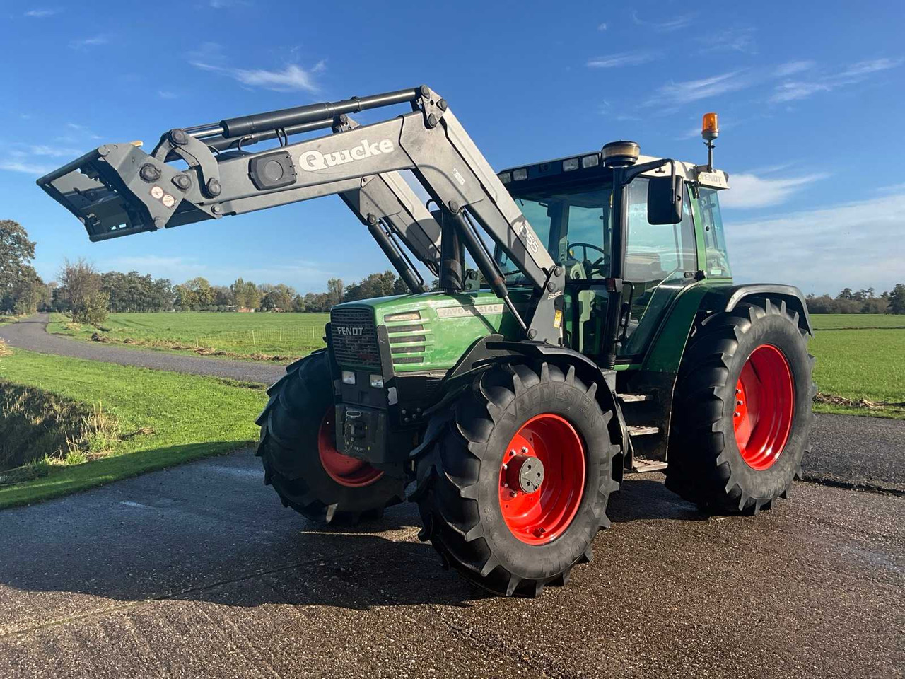 Fendt Favorit 512C Turboshift - Трактор: фото 2 Fendt Favorit 512C Turboshift - Трактор: фото 2
