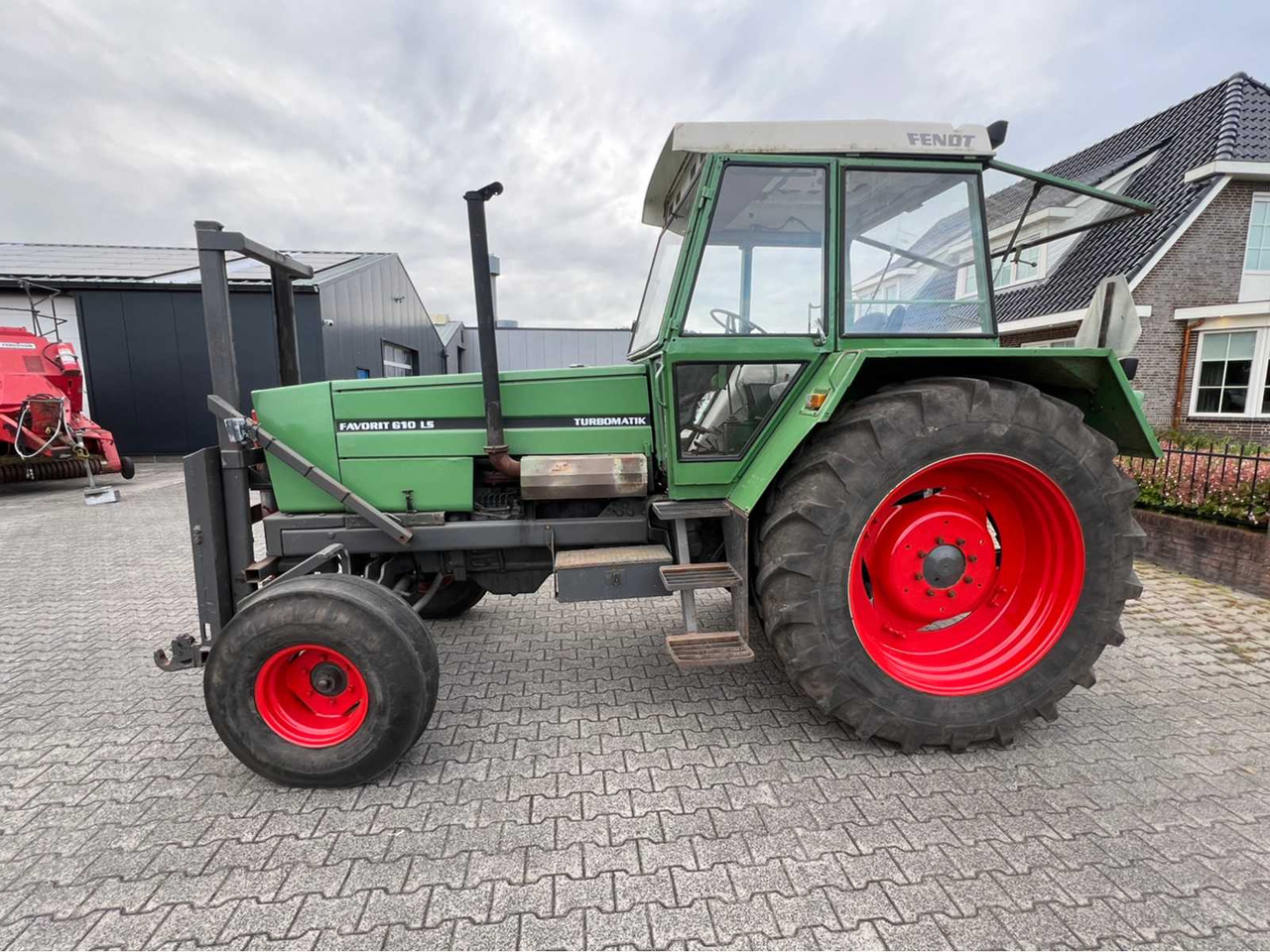 Fendt Favorit 610 LS - Трактор: фото 3 Fendt Favorit 610 LS - Трактор: фото 3