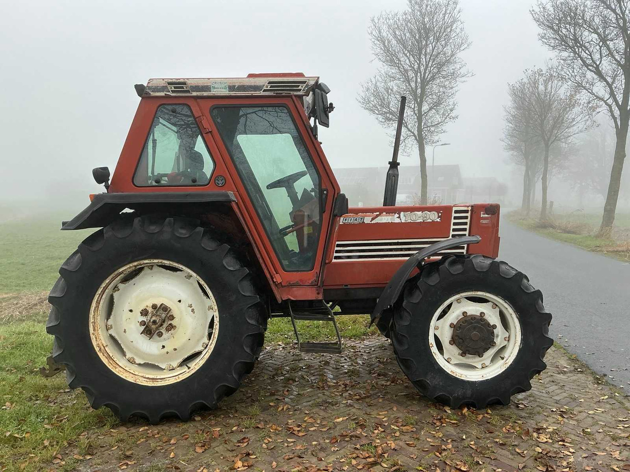 Fiat 1990 FIAT 70-90 DT ALL-WHEEL DRIVE FARM TRACTOR - Трактор: фото 4 Fiat 1990 FIAT 70-90 DT ALL-WHEEL DRIVE FARM TRACTOR - Трактор: фото 4
