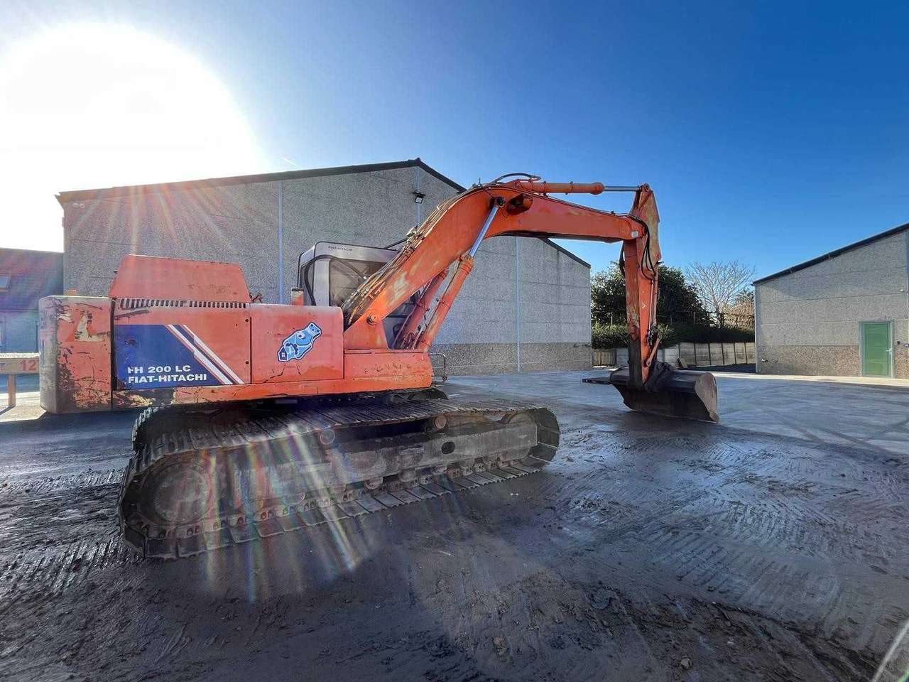 Fiat Hitachi FH 200 LC - Гусеничный экскаватор: фото 3 Fiat Hitachi FH 200 LC - Гусеничный экскаватор: фото 3