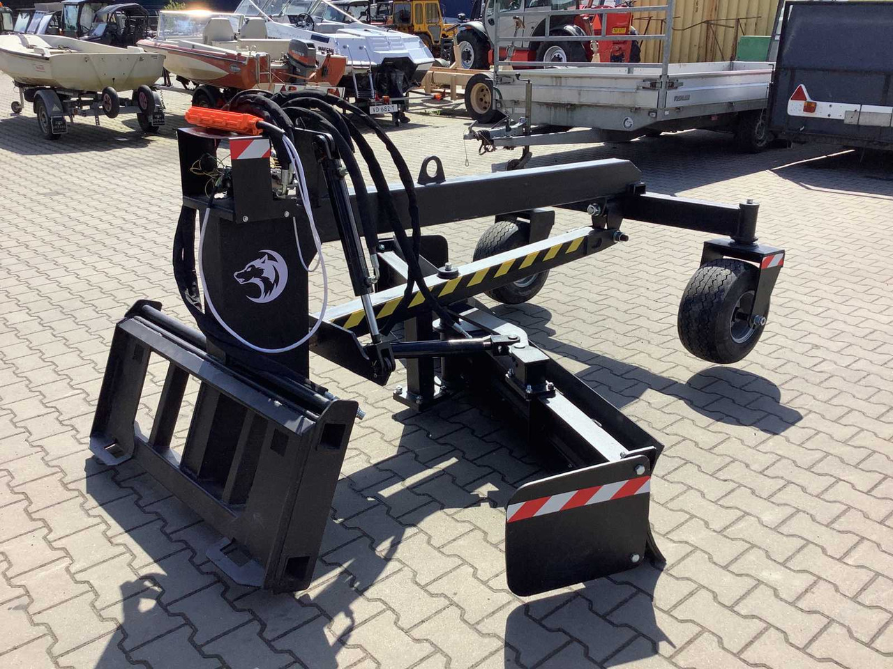 Field Leveller 2400 - Отвал для Строительной техники: фото 4 Field Leveller 2400 - Отвал для Строительной техники: фото 4
