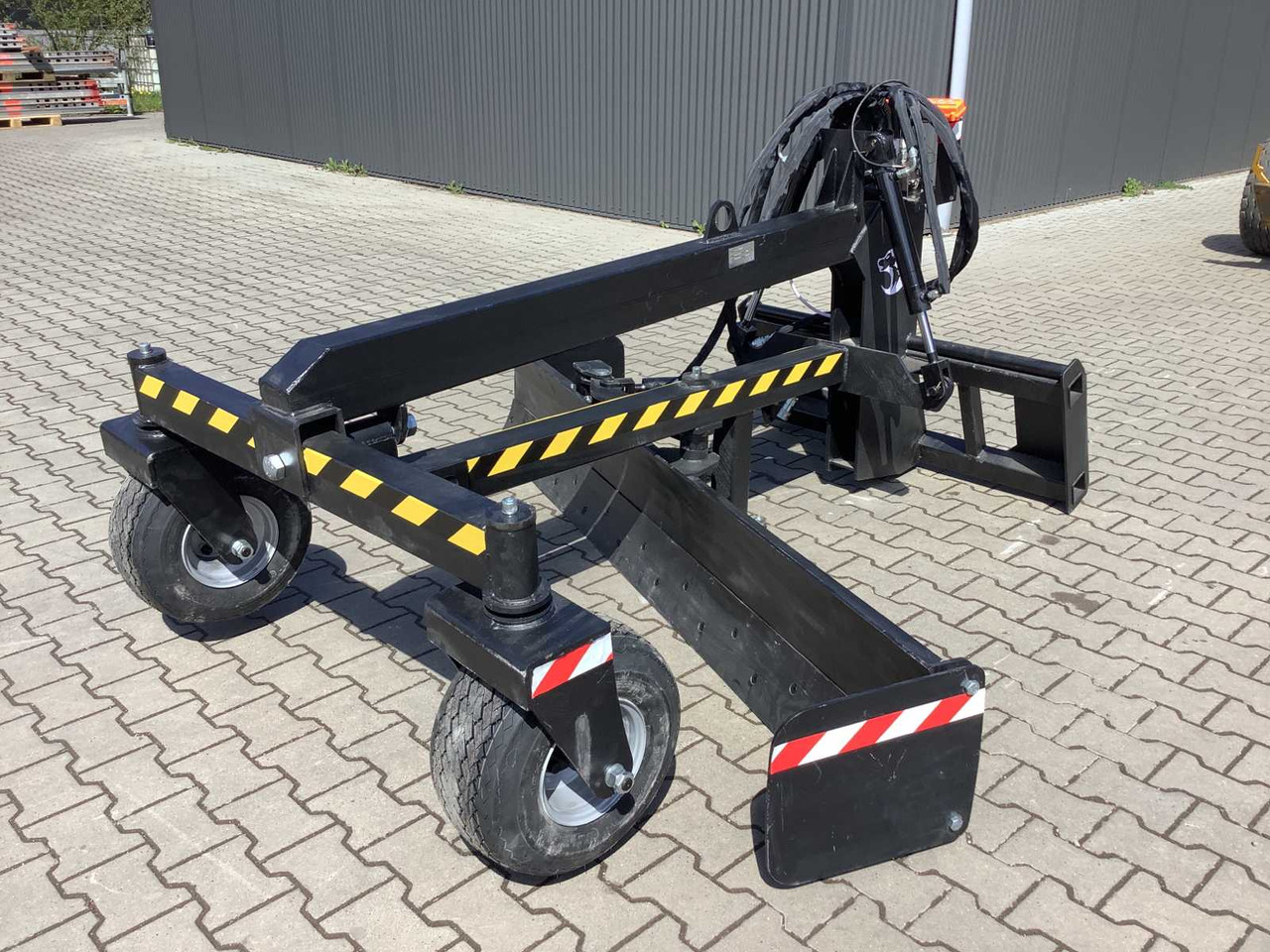 Field Leveller 2400 - Отвал для Строительной техники: фото 1 Field Leveller 2400 - Отвал для Строительной техники: фото 1