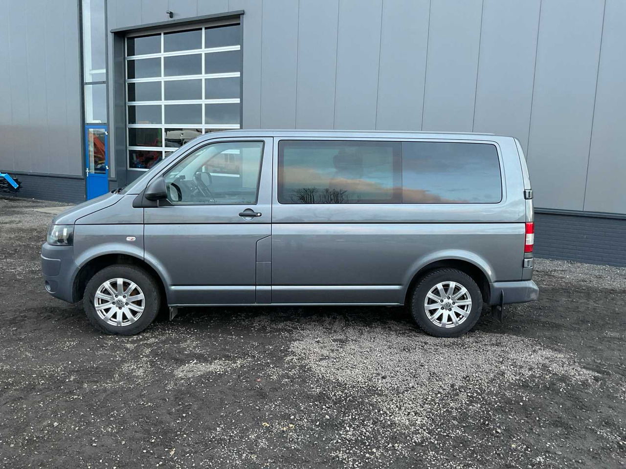 2012 VOLKSWAGEN TRANSPORTER COMMERCIAL VEHICLE - Фургон: фото 2 2012 VOLKSWAGEN TRANSPORTER COMMERCIAL VEHICLE - Фургон: фото 2