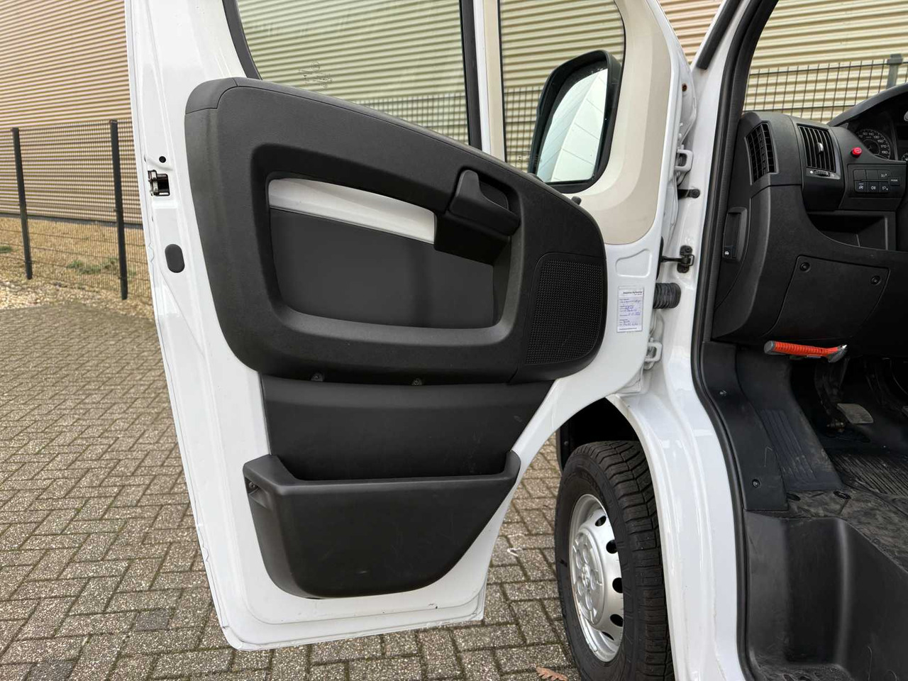 Фургон PEUGEOT BOXER 335 2.2 HDI L2 PRO -REFRIGERATED VEHICLE- COMMERCIAL VEHICLE: фото 19 Фургон PEUGEOT BOXER 335 2.2 HDI L2 PRO -REFRIGERATED VEHICLE- COMMERCIAL VEHICLE: фото 19