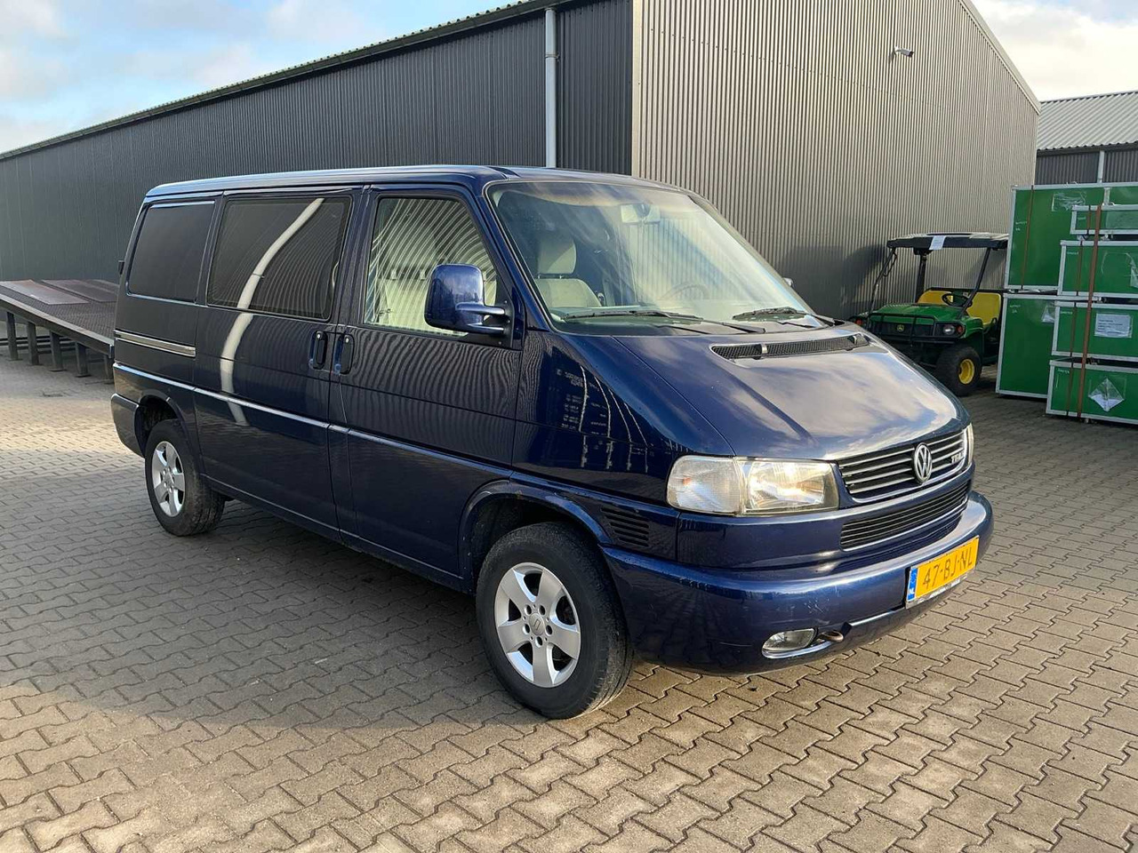 VOLKSWAGEN TRANSPORTER T4 2.5 TDI 'WISEACRE' DC COMMERCIAL VEHICLE - Фургон: фото 2 VOLKSWAGEN TRANSPORTER T4 2.5 TDI 'WISEACRE' DC COMMERCIAL VEHICLE - Фургон: фото 2