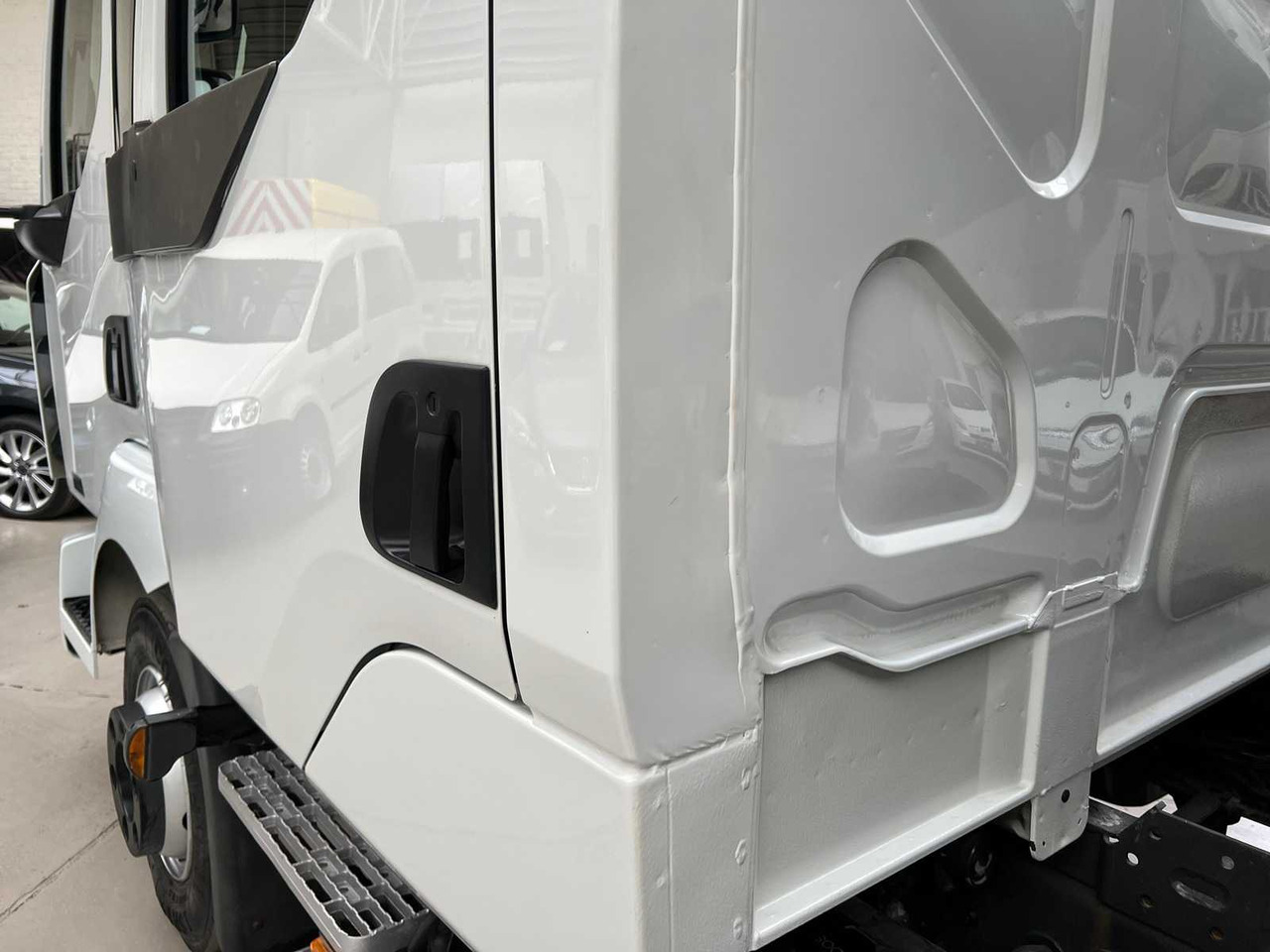 Грузовик 2006 RENAULT MIDLUM DOUBLE CAB TIPPER: фото 19 Грузовик 2006 RENAULT MIDLUM DOUBLE CAB TIPPER: фото 19