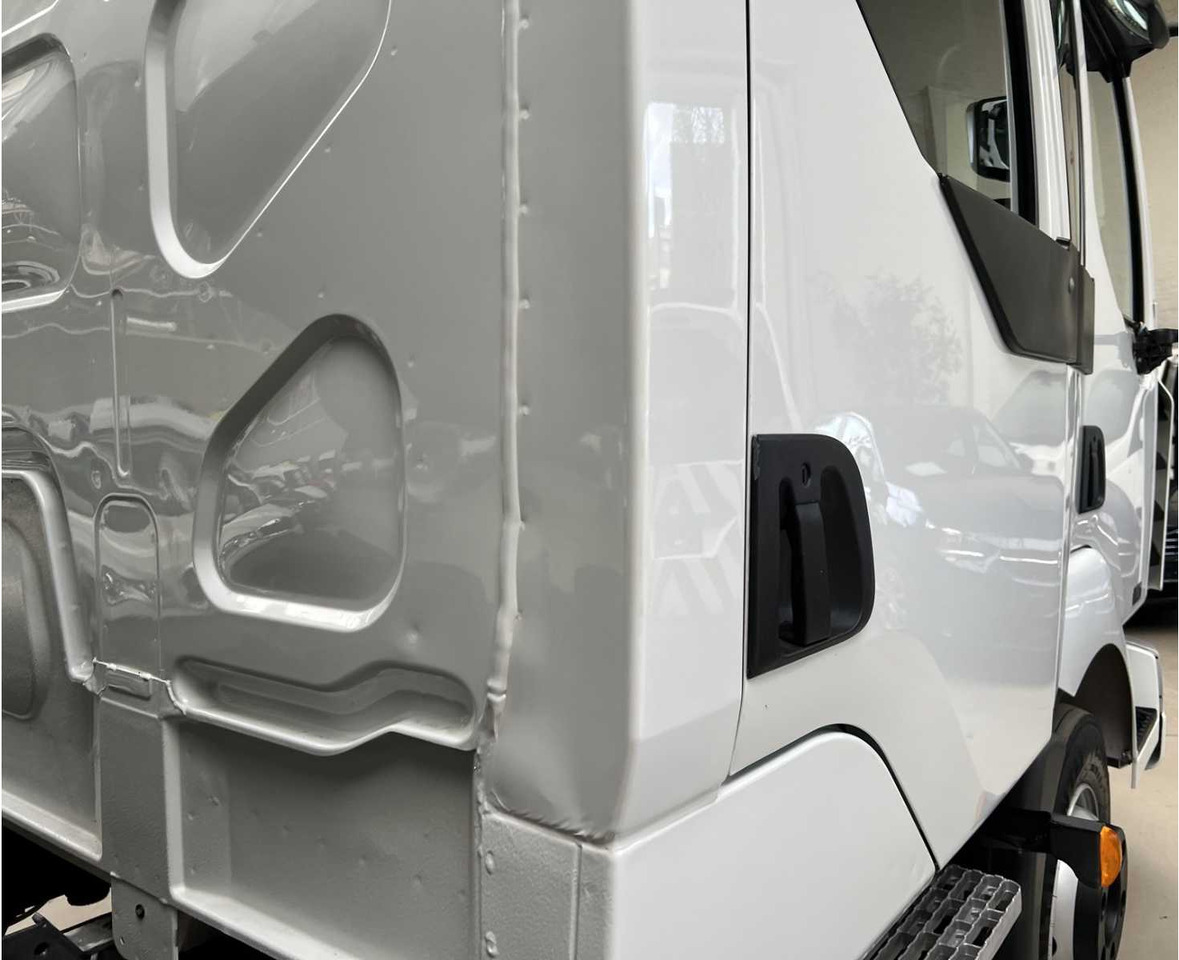 Грузовик 2006 RENAULT MIDLUM DOUBLE CAB TIPPER: фото 20 Грузовик 2006 RENAULT MIDLUM DOUBLE CAB TIPPER: фото 20