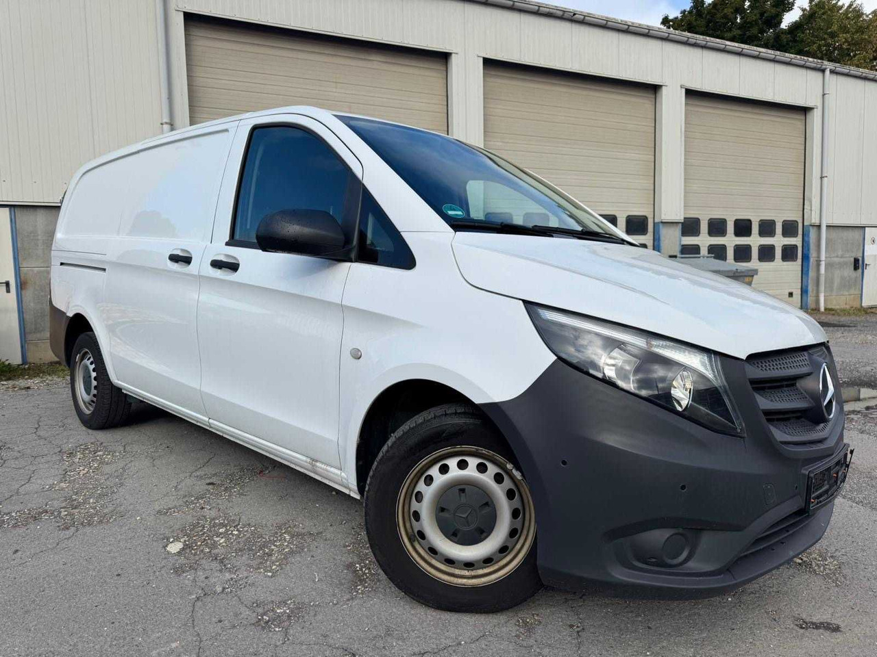MERCEDES-BENZ VITO 114 CDI KA/L3 – FIRST REG. 2023 – ONLY 31.000 KM – REVERSING CAMERA – TOWBAR - Грузовик: фото 2 MERCEDES-BENZ VITO 114 CDI KA/L3 – FIRST REG. 2023 – ONLY 31.000 KM – REVERSING CAMERA – TOWBAR - Грузовик: фото 2