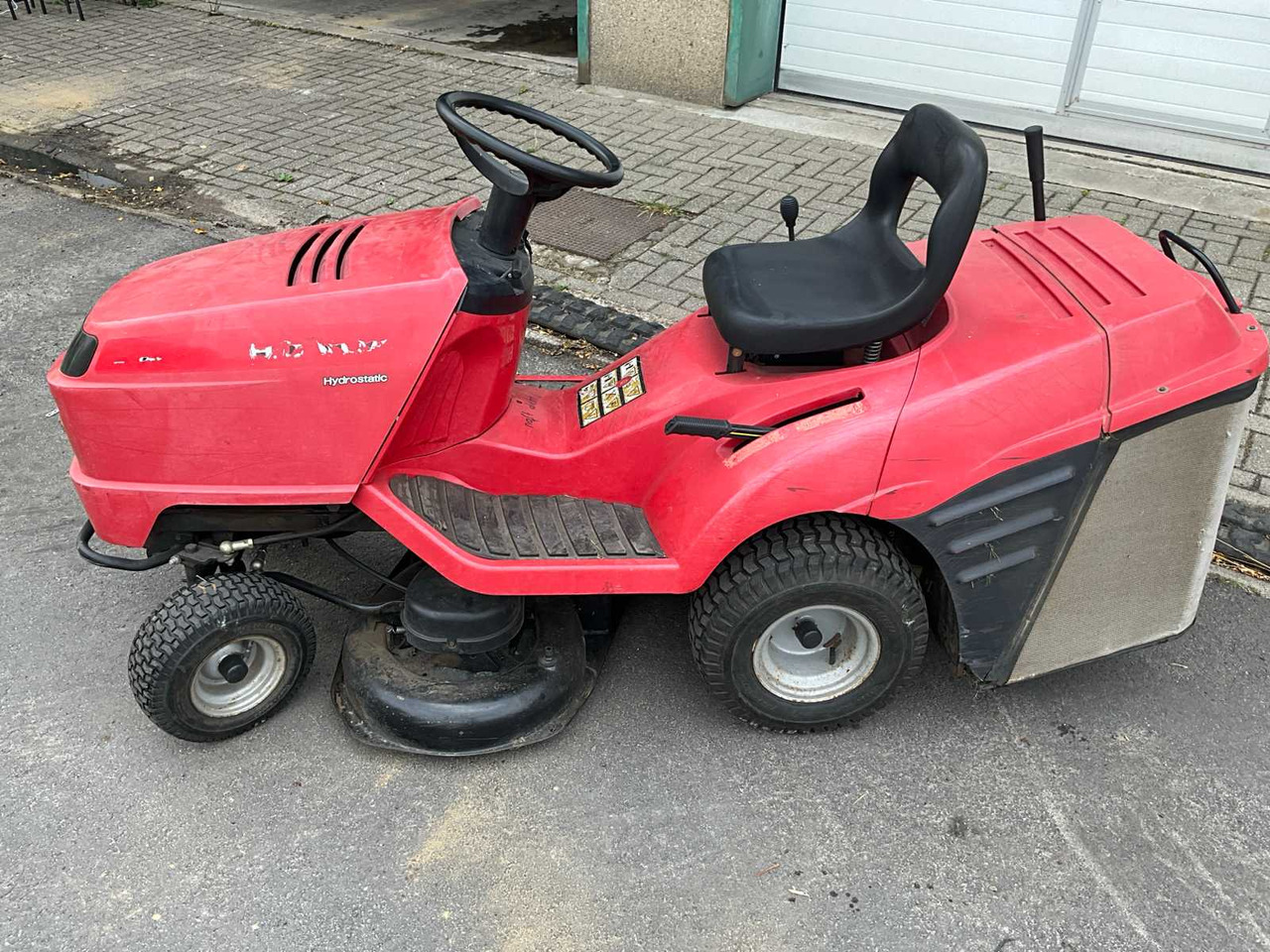 Honda V-Twin 21/4 Hydrostatic - Газонокосилка: фото 2 Honda V-Twin 21/4 Hydrostatic - Газонокосилка: фото 2