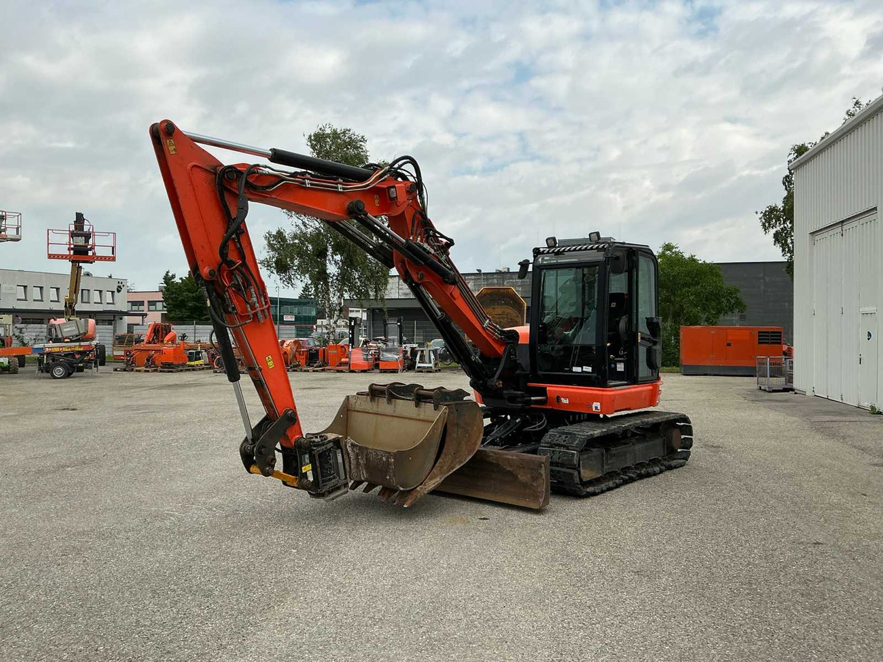 JCB 86C-1TAB - Гусеничный экскаватор: фото 2 JCB 86C-1TAB - Гусеничный экскаватор: фото 2