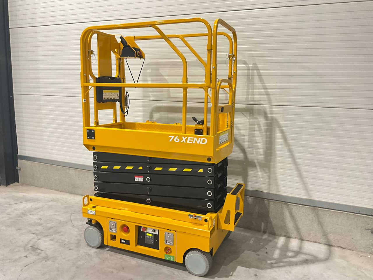 JD Equipment 76XEN - Подъёмник: фото 3 JD Equipment 76XEN - Подъёмник: фото 3