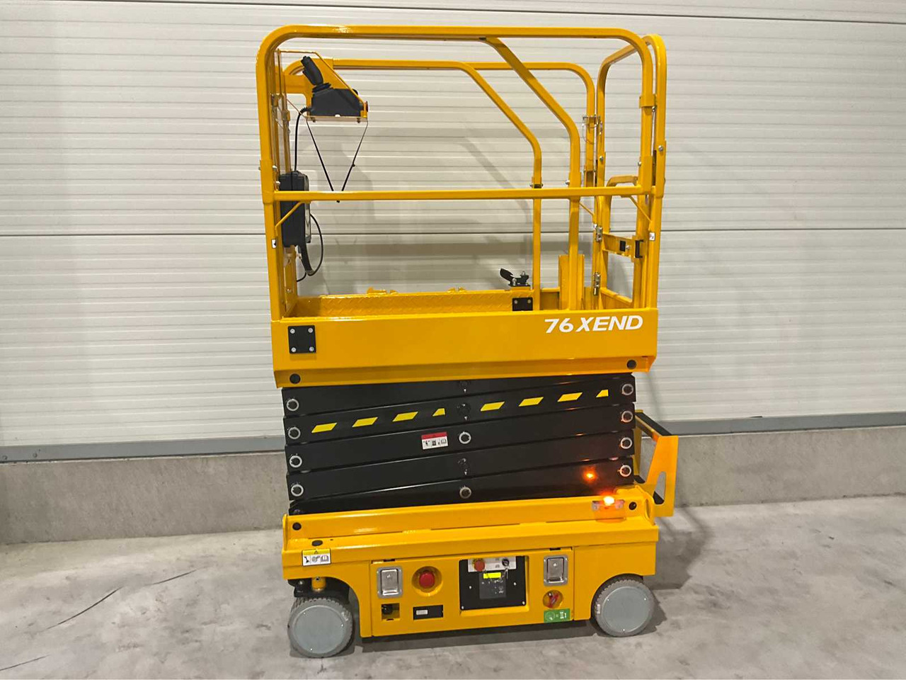 JD Equipment 76XEND - Подъёмник: фото 2 JD Equipment 76XEND - Подъёмник: фото 2