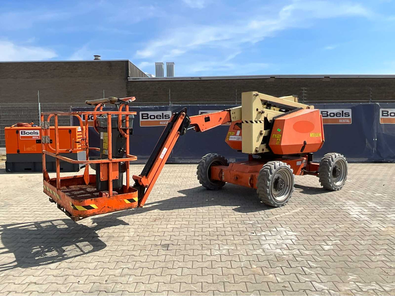 JLG 340AJ - Подъёмник: фото 2 JLG 340AJ - Подъёмник: фото 2