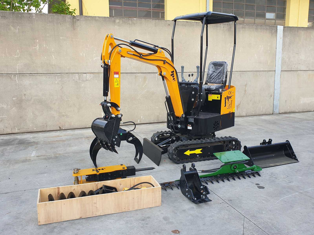 JPC HT12 MINI EXCAVATOR WITH ATTACHMENTS - Мини-экскаватор: фото 4 JPC HT12 MINI EXCAVATOR WITH ATTACHMENTS - Мини-экскаватор: фото 4