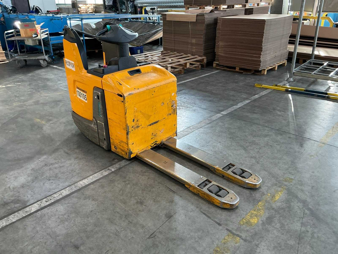 JUNGHEINRICH - 2018 - ERE 225 - FORKLIFT - Вилочный погрузчик: фото 3 JUNGHEINRICH - 2018 - ERE 225 - FORKLIFT - Вилочный погрузчик: фото 3