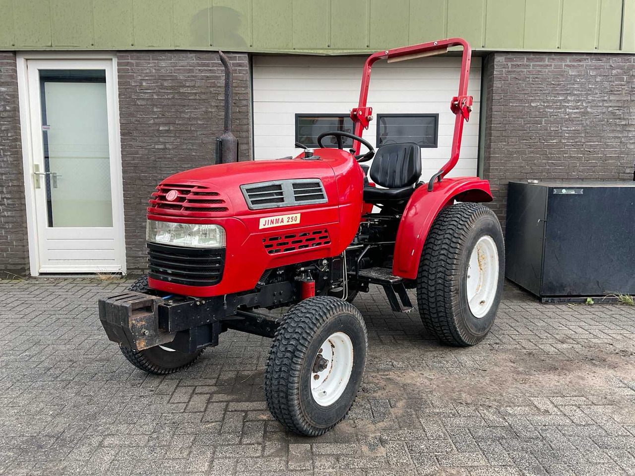 Jinma 250 - Минитрактор: фото 1 Jinma 250 - Минитрактор: фото 1