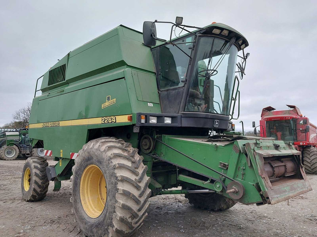 John Deere 2264 Hillmaster - Зерноуборочный комбайн: фото 1 John Deere 2264 Hillmaster - Зерноуборочный комбайн: фото 1
