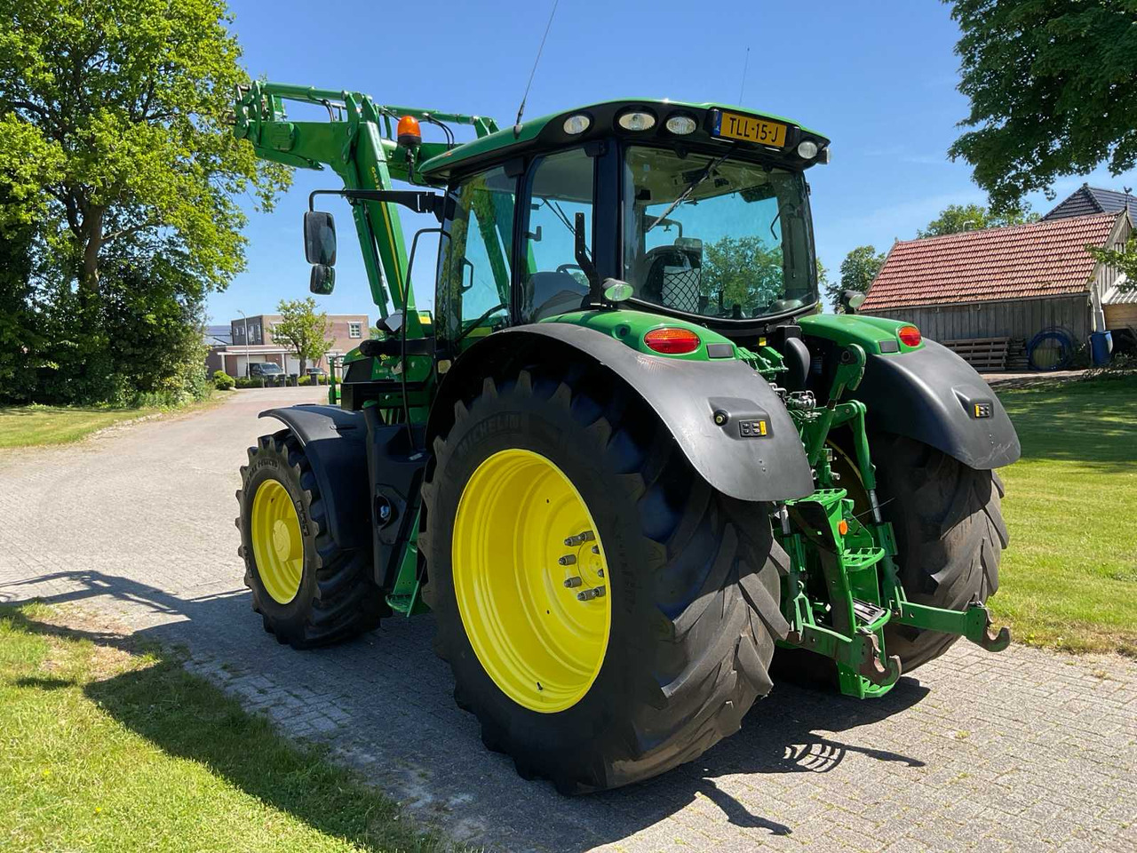 John Deere 6155R - Трактор: фото 4 John Deere 6155R - Трактор: фото 4