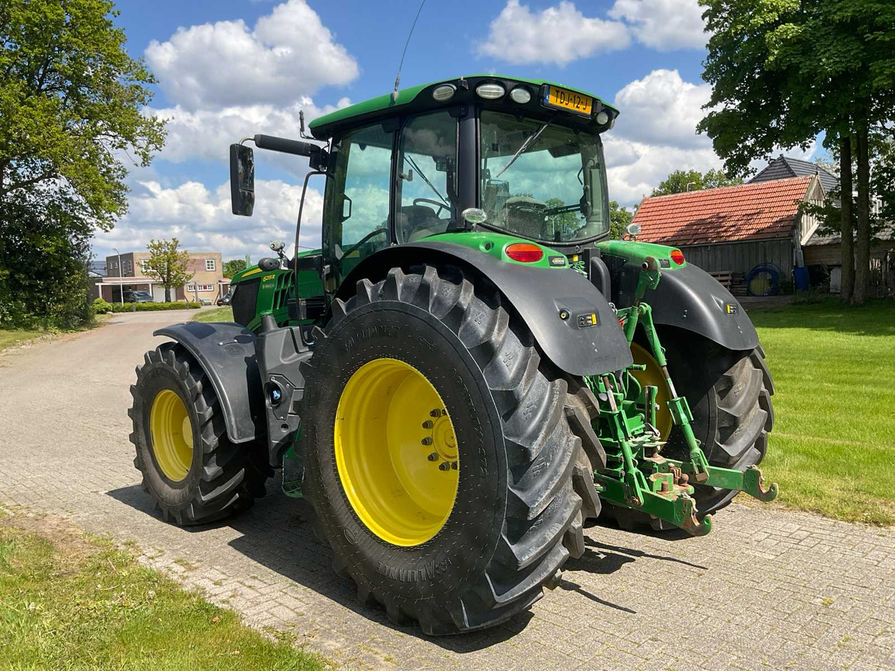 John Deere 6215R - Трактор: фото 3 John Deere 6215R - Трактор: фото 3