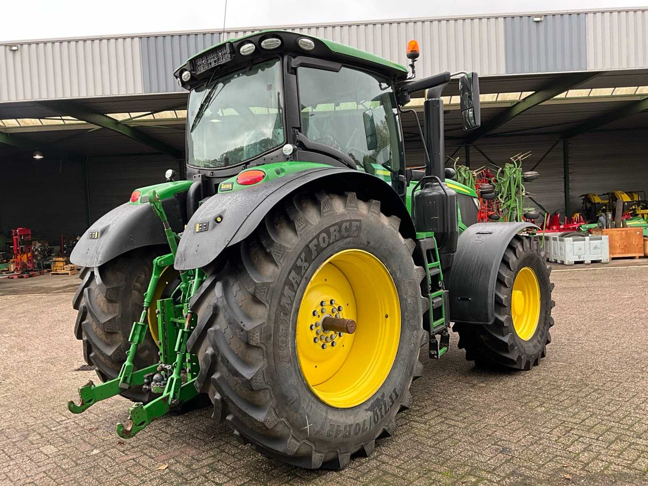 John Deere 6230R - Трактор: фото 3 John Deere 6230R - Трактор: фото 3