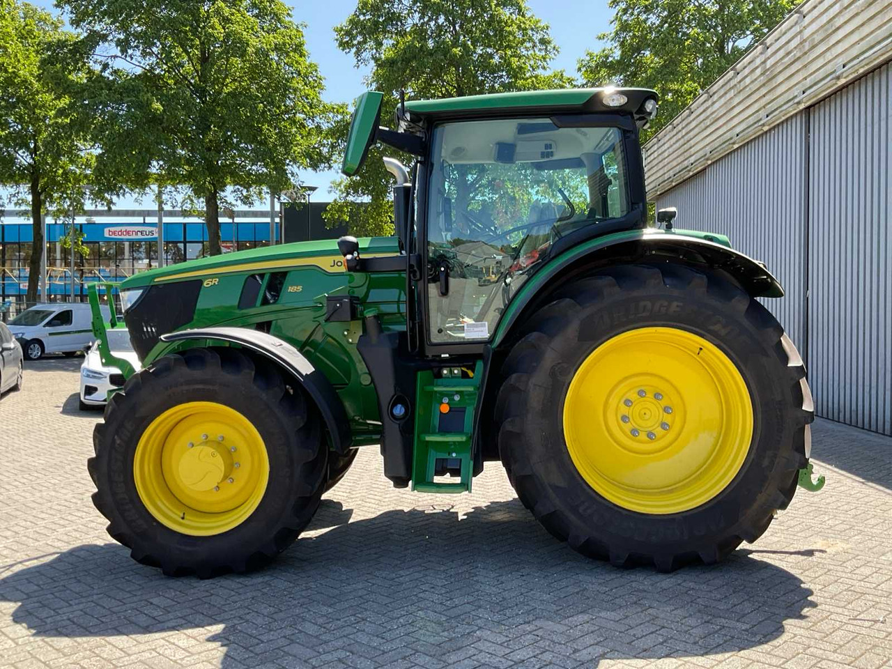 John Deere 6R 185 - Трактор: фото 5 John Deere 6R 185 - Трактор: фото 5