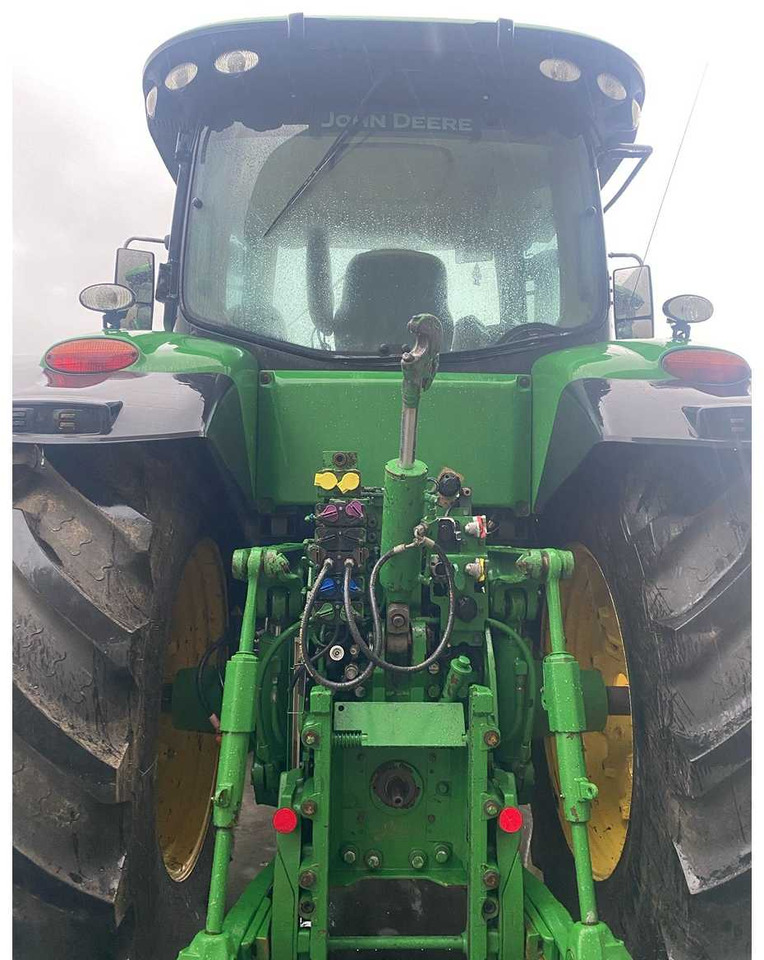 John Deere 7230R - Трактор: фото 4 John Deere 7230R - Трактор: фото 4