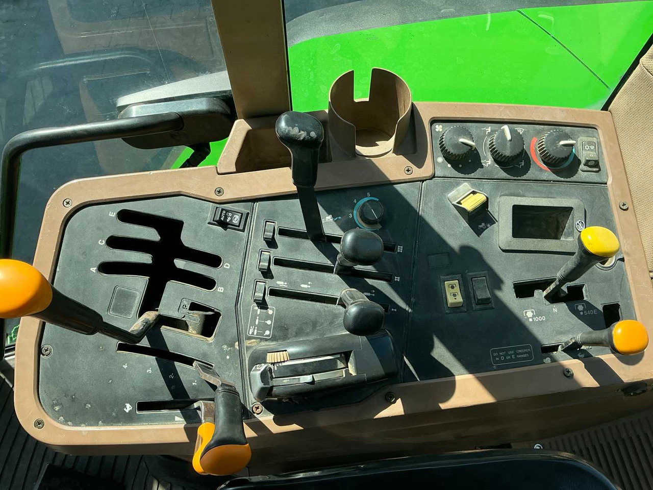 Трактор John Deere 7710: фото 29